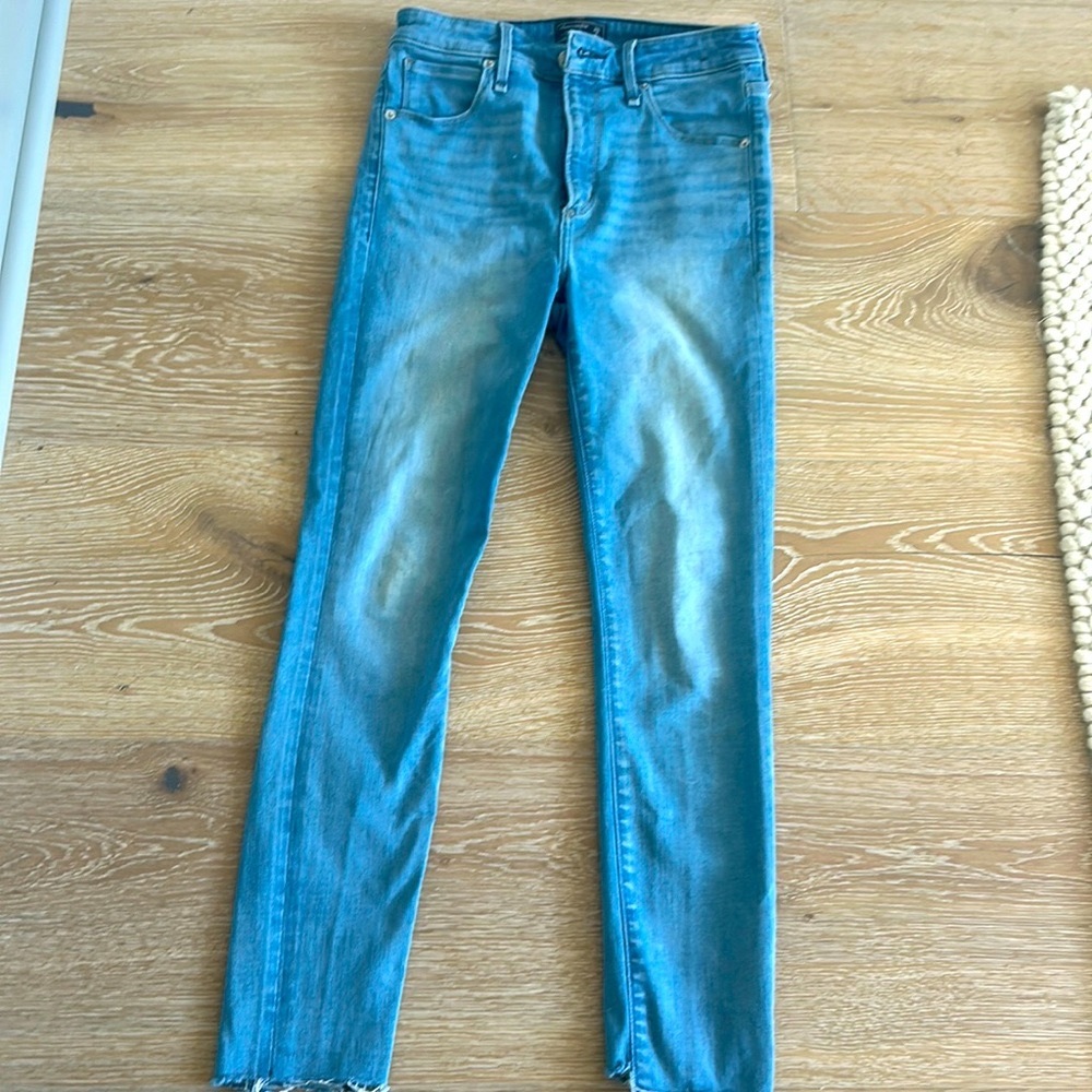 Abercrombie & Fitch Jeans Women's High Rise Super Skinny, Size 26/2S